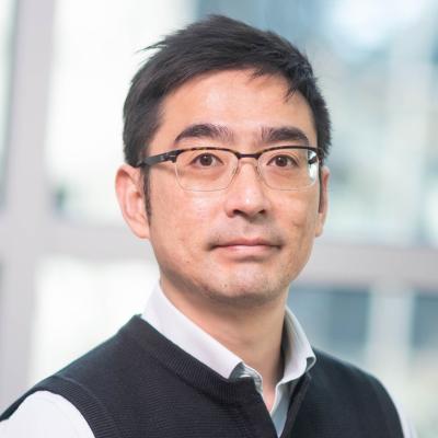 Headshot of Myeong Jun Ju, Black hair and black framed glasses